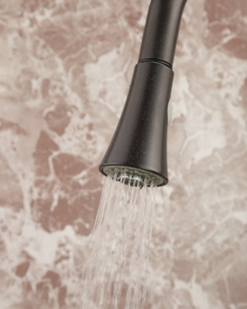 Stijlvolle Olie brons keukenkraan met zwart / olie bronzen afwerking en uittrekbare sproeikop