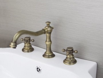 3 delige Retro Badkraan voor montage op badrand  of voor wastafel montage