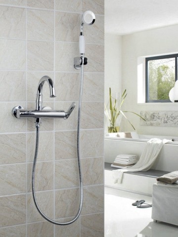 Badkraan chrome inclusief  handdouche in telefoon stijl