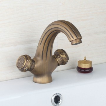 Nostalgische wastafelkraan Klassiek model Brons afgewerkt retro