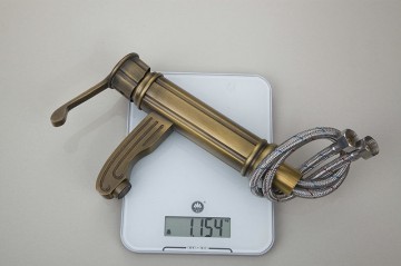 Nostalgische wastafelkraan vintage model brons afgewerkt