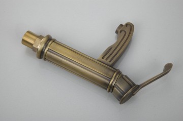 Nostalgische wastafelkraan vintage model brons afgewerkt