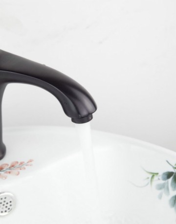 Retro nostalgische wastafelkraan Klassiek model Olie Brons afgewerkt