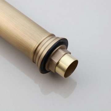 Aansluiting bronskleurige wastafelkraan mengkraan