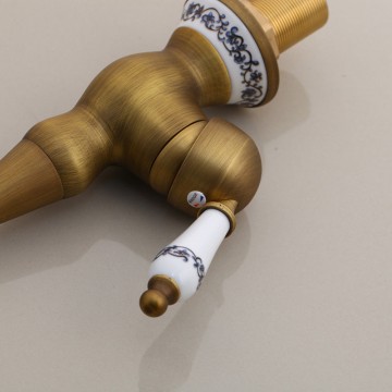 Antiek brons kraan 1