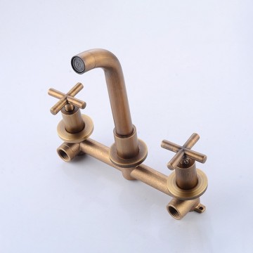 Badique muurkraan bronskleur landelijk 2