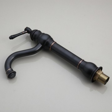 Badkamer kraan hoog model