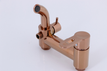 Badkraan functie van douche set rose goud