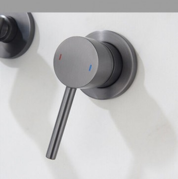 Bedieningshendel gun metal muurkraan met zwenkbare uitloop