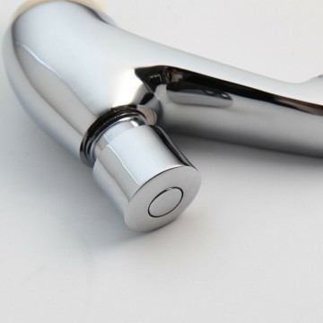 Bedieningsknop chroom kraan zelf sluitend