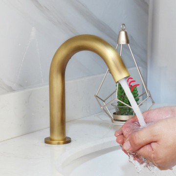 Bronskleurige cesaro sensorkraan