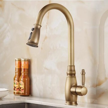 Bronskleurige keukenkraan landelijke stijl 9