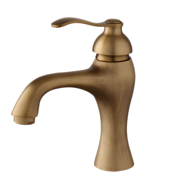 Bronskleurige mengkraan nostalgisch