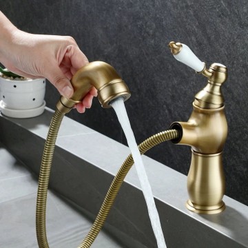 Bronskleurige uittrekbare mengkraan sproeikop 3