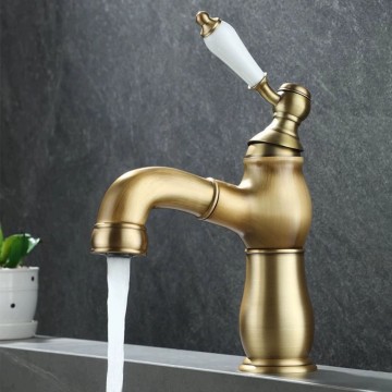 Bronskleurige uittrekbare mengkraan sproeikop 4