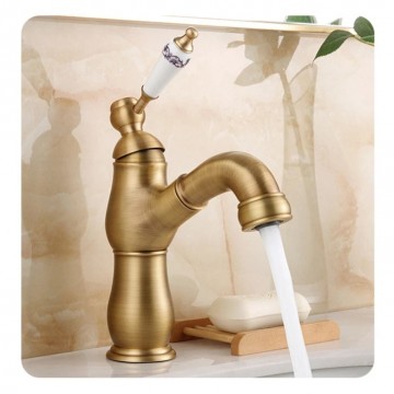Bronskleurige wastafelkraan elegant mengkraan