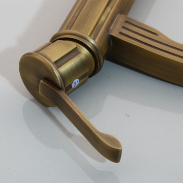 Bronzen bedieningshendel