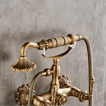 Bronzen kraan met handdouche