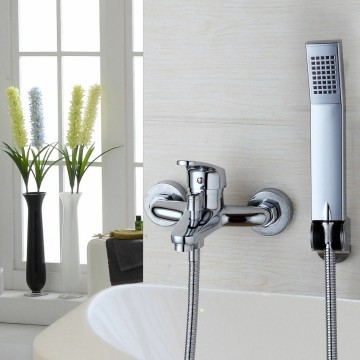 Chroom badkraan met handdouche