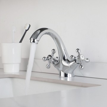 Chroom wastafelkraan 3