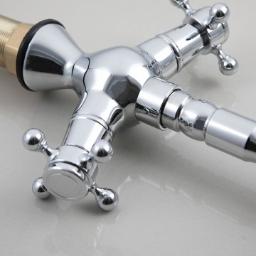 Close up nostalgische chroom kraan