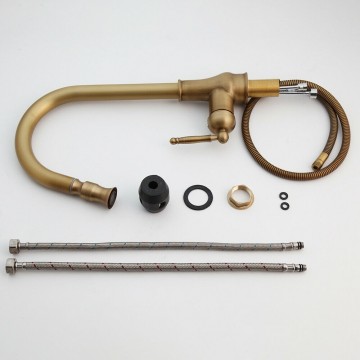 Complete set bronzen keukenkraan