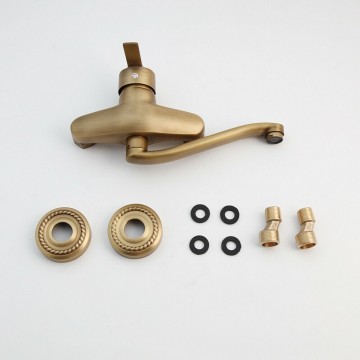 Complete set bronzen muur kraan