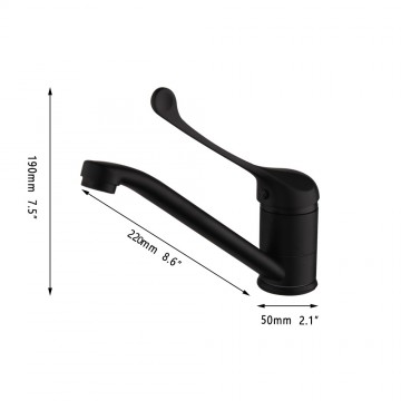 Details zwarte wastafelkraan met elleboog bediening