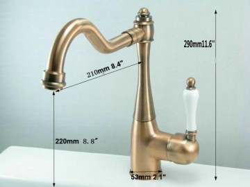 Nostalgische wastafelkraan Klassiek model Koper glanzend