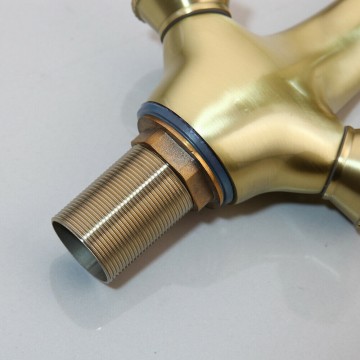 Draadbuis 6 cm lang en 32 mm in diameter