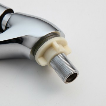 Draadbuis chroom kraan zelf sluitend