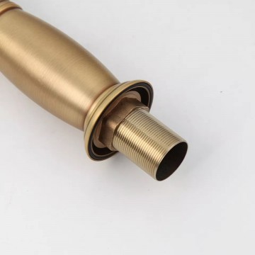 Draadbuis landelijke bronskleurige wastafelkraan