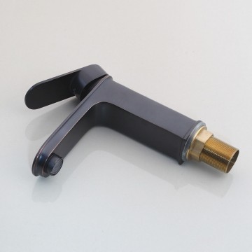 Draadbuis orb wastafel kraan