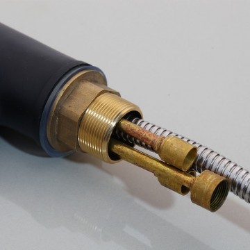 Draadbuis zwarte kraan voor de keuken