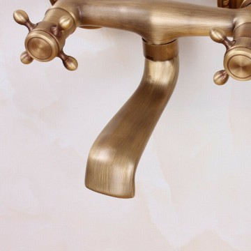 Draaibare bronzen uitloop