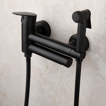 Draaibare zwarte bidetsproeier mengkraan