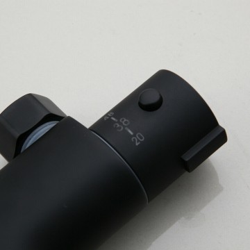 Draaiknop zwarte badkraan thermostatisch