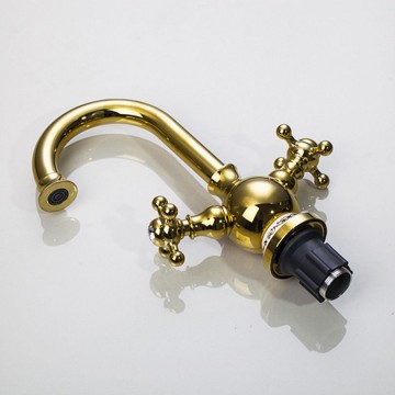 Elegante gouden kraan