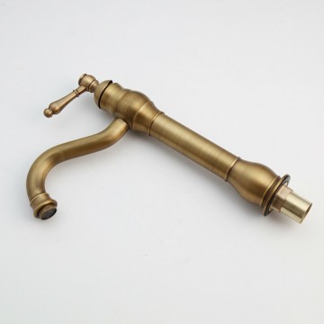 Elegante mooie kraan brons