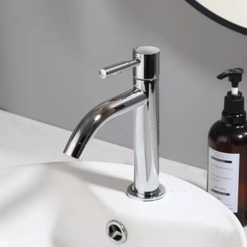 Elegante wastafelkraan chroom