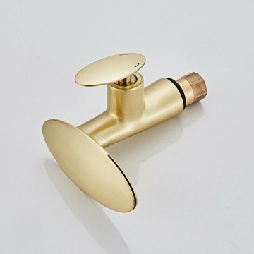 Elegante wastafelkraan mat goud uitgevoerd