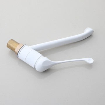 Elleboog medische mengkraan wit 1