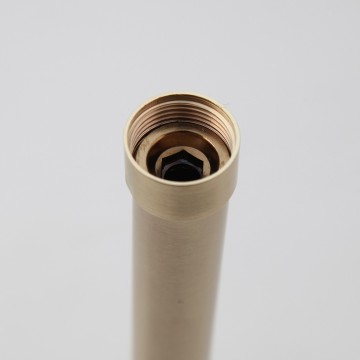 Geborsteld gouden douche verlengstuk