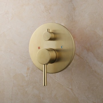 Geborsteld gouden inbouw regendouche 2