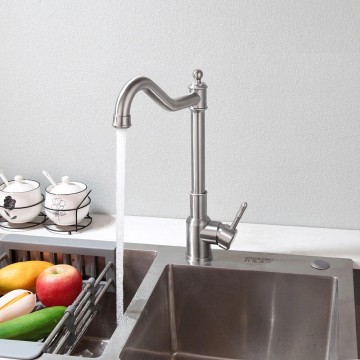 Geborsteld nikkel keukenkraan draaibaar 1