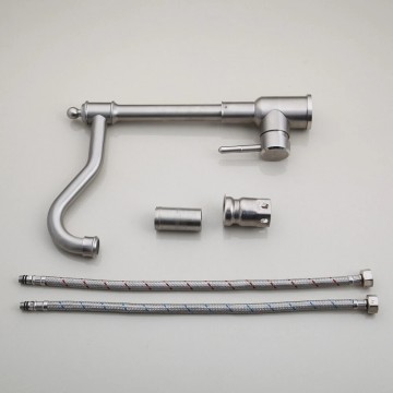 Geborsteld nikkel keukenkraan draaibaar set