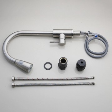 Geborsteld nikkel keukenkraan met uittrekbare sproeikop set