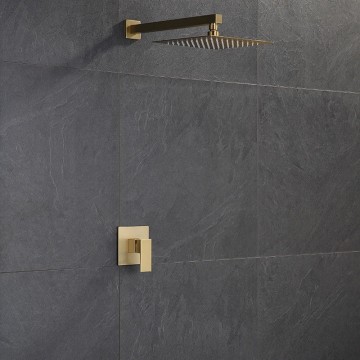 Gouden inbouw douche mat afgewerkt