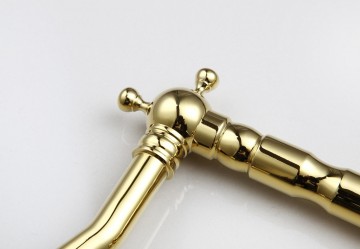 Gouden wastafelkraan 0