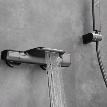 Gun metal thermostatische watervalbadkraan 1